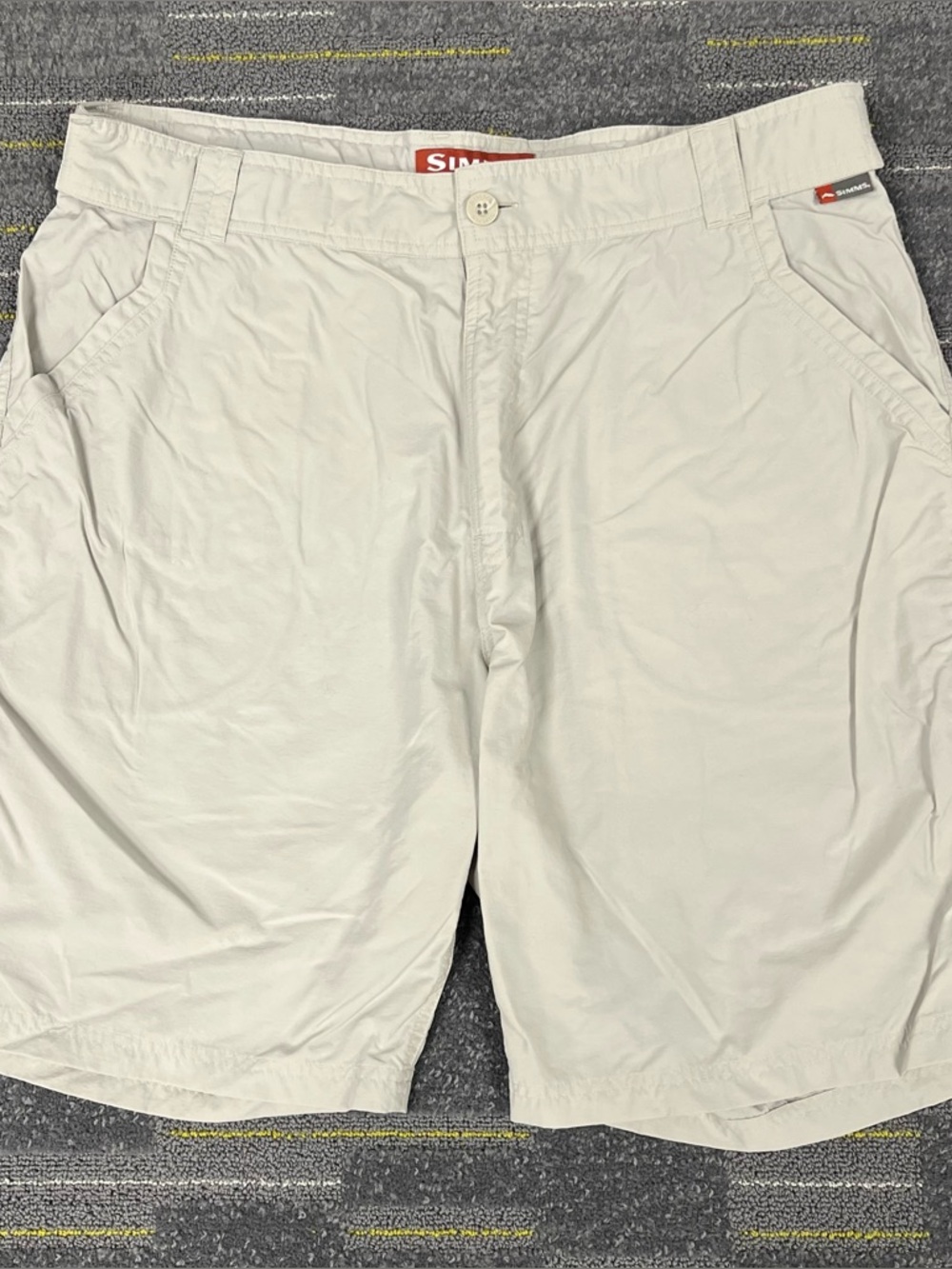 Simms Shorts Mens XL Beige Nylon Fishing Hiking Pockets Quick Dry Outdoor Nature